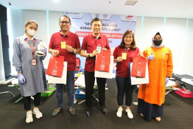 
					HUT ke-33 Tahun FIFGROUP Persembahan 33.000 Kantong Darah