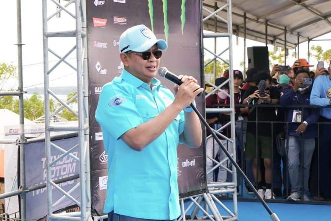 
					Ketum IMI Bamsoet Lakukan Opening Ceremony MXGP Indonesia 2022 Samota Sumbawa NTB
