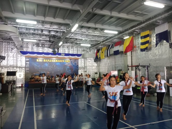 
					Meriahkan Event MXGP Samota 2022, Dua Sanggar Seni Berkolaborasi Unjuk Kebolehan