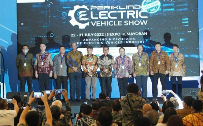 
					Moeldoko Secara Resmi Membuka PERIKLINDO Electric Vehicle Show 2022