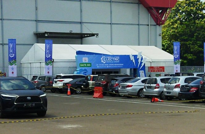 
					Program Talkshow bersama Ketua Komisi VII DPR RI Jadi Magnet Utama dan Test Drive EV Menjadi Daya Tarik PEVS 2022