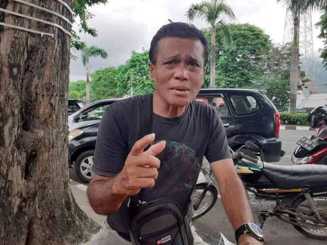 
					Diduga Tidak Paham Aturan, Darma Baginda Minta Wali Kota Bitung Copot Viktor Turambi Dari Jabatannya.