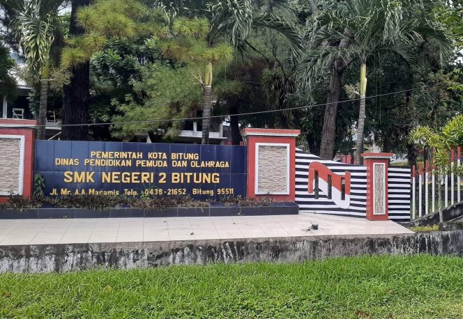 
					Gagal Mendidik Siswa, Orang Tua Minta Olly Dondokambey Copot Kepsek SMK 2 Bitung.