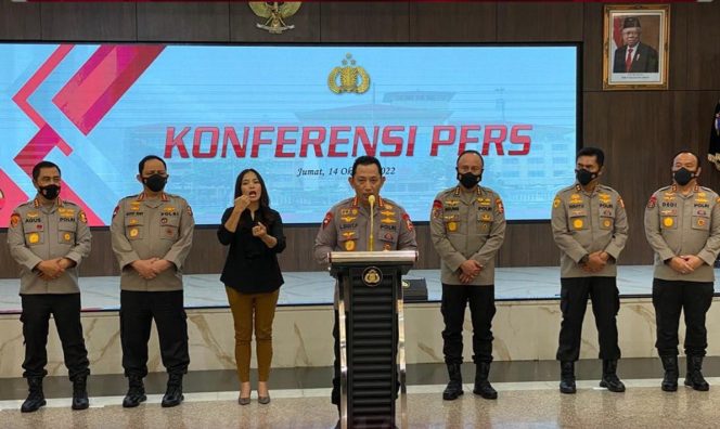 
					Kapolri Ungkap Kronologi Penetapan Tersangka Irjen Pol Teddy Minahasa