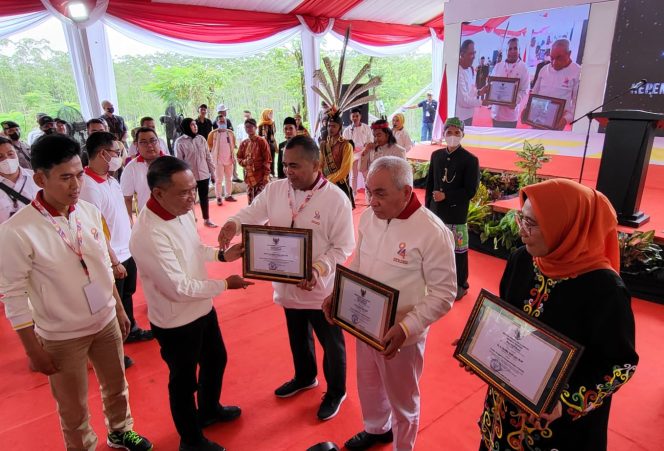 Pemerintah Beri Penghargaan kepada Rektor Universitas Moestopo