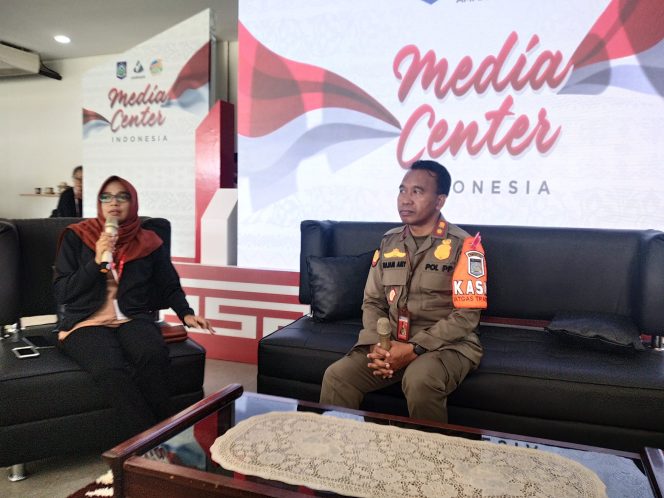 
					Dongkrak Roda Perekonomian, Pol PP NTB Tata Lokasi Para PKL