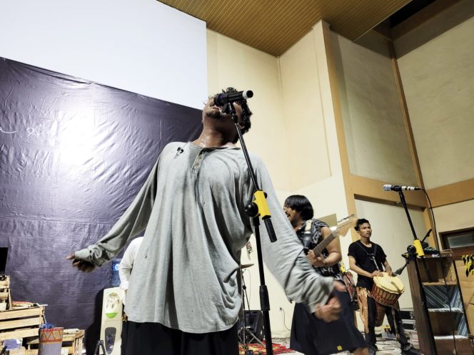 
					Bahasa Aliza Luncurkan Album 'Dialektika Kerinduan'