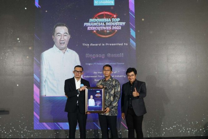 
					FIFGROUP Sabet Top 20 Financial Services Executives dan Best Brand Awareness 2022