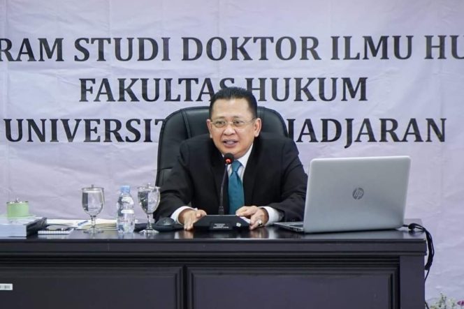 
					Bamsoet Lulus Memuaskan Ujian Tertutup Program Studi Doktor Ilmu Hukum UNPAD