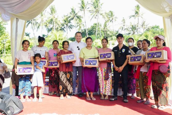 
					Ajik Krisna Bersama Bamsoet dan Panitia Jambore Nasional IMI 2022 Gelar Bakti Sosial