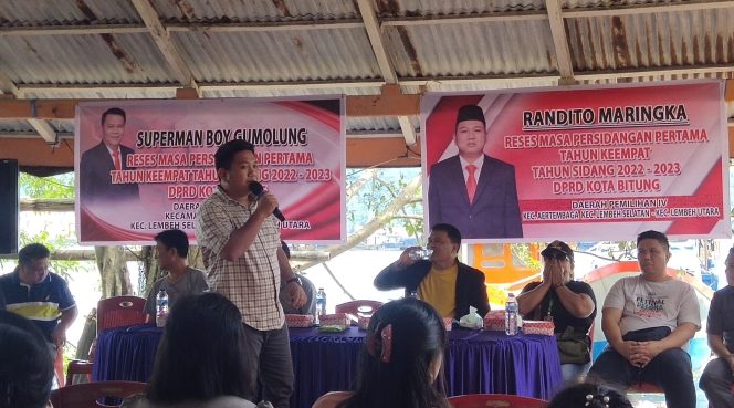 
					Ratusan Sak Beras Dibagikan, Sukardi Sebut Boy dan Randito Titipan Tuhan Bagi Masyarakat