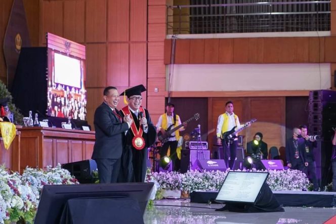 
					Berhasil Pertahankan Disertasi PPHN Tanpa Amandemen, Bamsoet Tegaskan PPHN Harus Adaptif, Kompetitif dan Berbasis Transformasi Digital