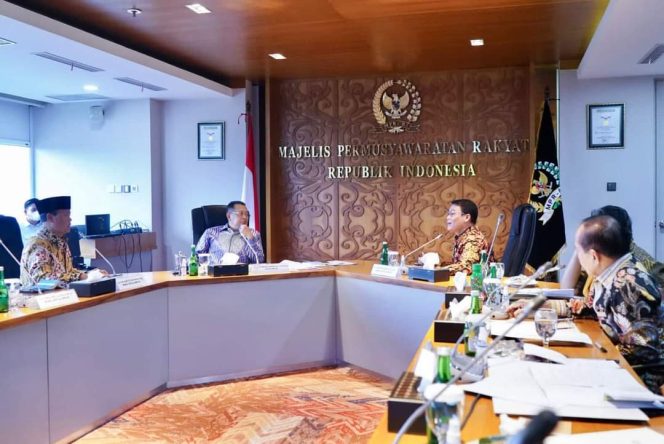 
					Ketua MPR RI Bamsoet: Rapim MPR RI Menerima dan Menyetujui Perlunya TAP-MPR Bagi Presiden dan Wakil Presiden Terpilih