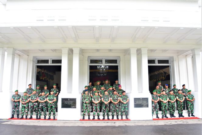 
					Pangdam Siliwangi Gelar Silahturahmi Dengan Tiga Matra