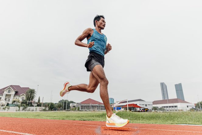 
					Sepatu Lari Ortuseight Hypersonic 1.2 Lebih Unggul Dari Seri Sebelumnya