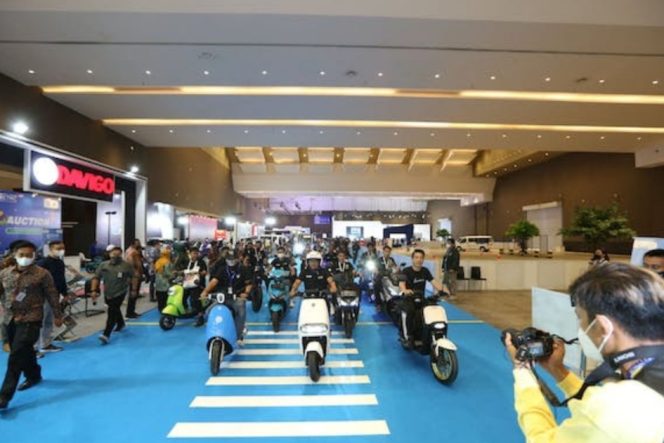 
					Manfaatkan Insentif Kendaraan Listrik, Lihat dan Pilih Langsung di Pameran PEVS 2023