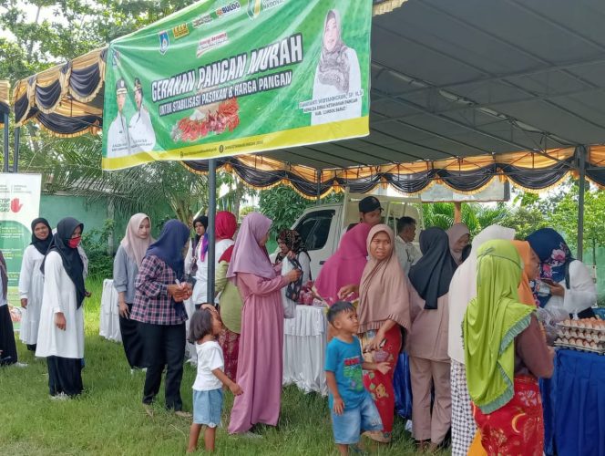 
					Gelar Gerakan Pangan Murah di Kuripan, Wabup Sumiatun : Kita Harus Permudah Masyarakat