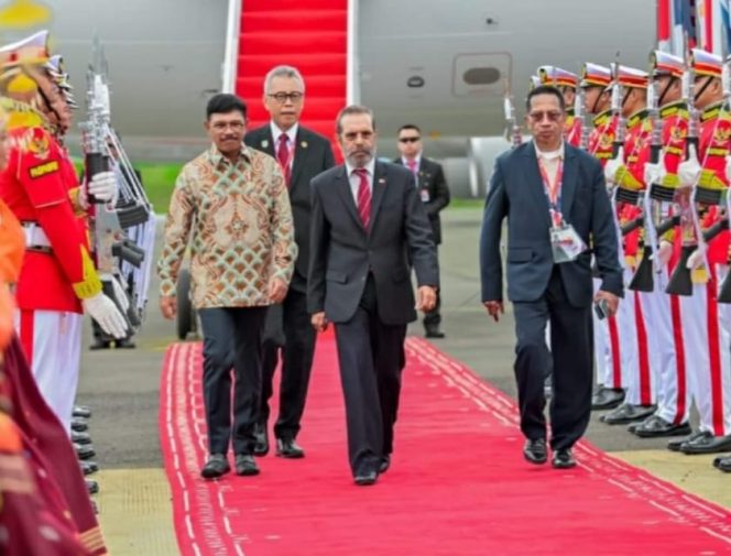 
					Tujuh Kepala Negara ASEAN Tiba di Bandara Komodo , Nusa Tenggara Timur