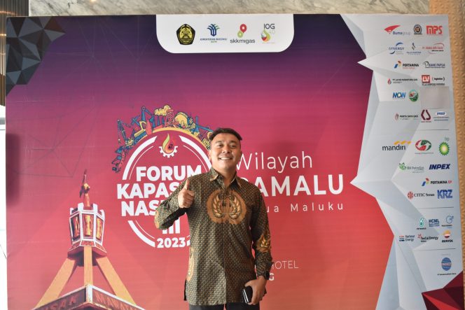 
					Stafsus Milenial Presiden Katakan Disektor Migas Pekerja Asli Anak Papua Sudah Terakomodir