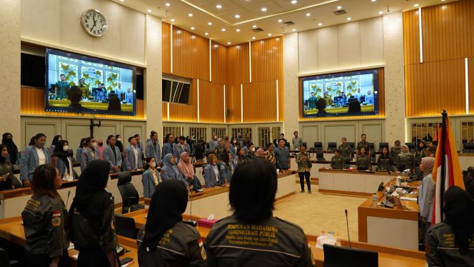 
					HIMA FISIP Universitas Moestopo Sambangi DPR RI