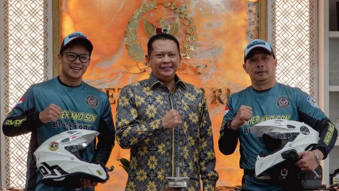 
					Ketua MPR RI Bambang Soesatyo DukungTouring Adventure Blackstone Riders Ride for Friendship 4 Asia