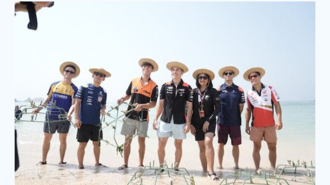 
					Aksi Kepedulian Riders Melalui Penanaman Terumbu Karang dan Bersih-bersih Pantai