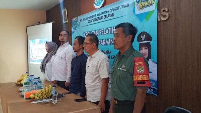 
					Babinsa Serka Mulyono N Hadiri Pelatihan Urban Farming, Upaya Meningkatkan Kesadaran Ketahanan Pangan Warga