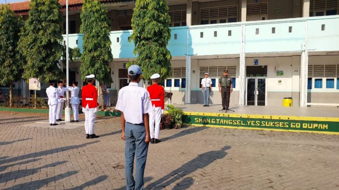 
					Danramil 08/Pml Irup Upacara Bendera Di SMAN 6, Tanamkan Semangat Persatuan Dan Kesatuan Di Hari Sumpah Pemuda Ke 95