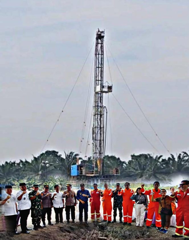 
					SKK Migas Rayakan Tajak Sumur Sugih 1 di Lampung