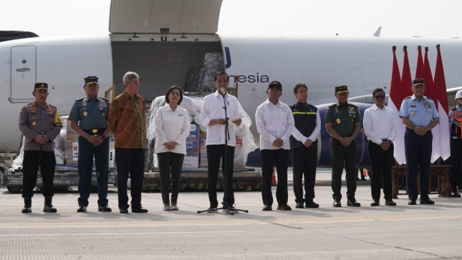 
					Panglima TNI Dampingi Presiden RI Joko Widodo Lepas Bantuan Kemanusian Untuk Palestina