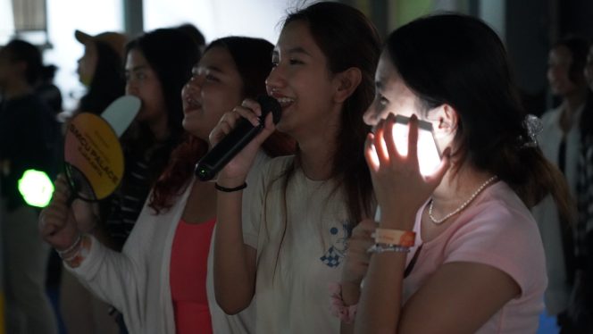 
					Rangkul Pecinta K-Pop, Universitas Moestopo Gelar Fusion Friday