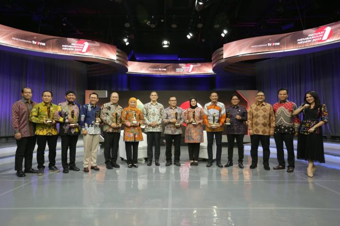 tvOne  Berikan Penghargaan Pada Kepala Daerah Atas “Inovasi Membangun Negeri”