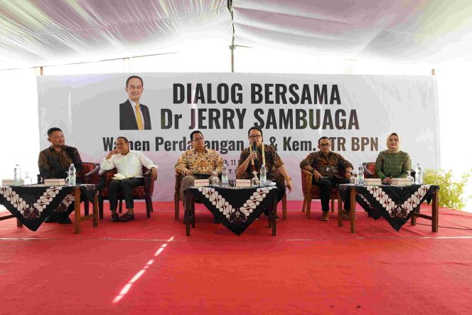 
					Wakil Menteri Perdagangan Temui Pengusaha Surabaya Bahas Sarana, Prasarana, dan Utilitas