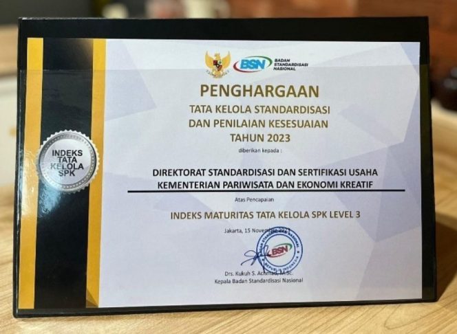 
					Kemenparekraf Raih Penghargaan Tata Kelola Standardisasi dan Penilaian Kesesuaian dari BSN