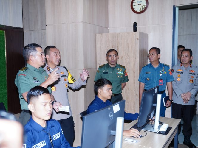 
					Kapuspen TNI Kunjungi Divisi Humas Polri Perkuat Sinergitas