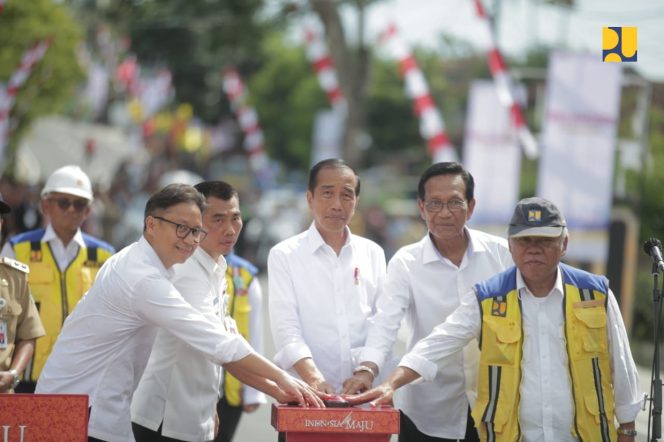 
					Tingkatkan Konektivitas Masyarakat, Presiden Jokowi Resmikan 7 Ruas Inpres Jalan Daerah (IJD) di Provinsi DIY