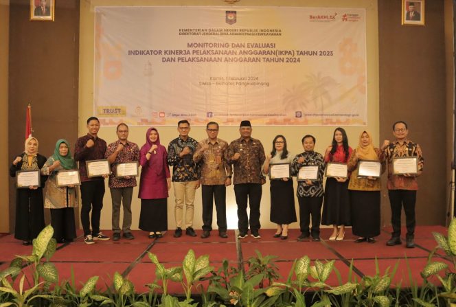 
					Ditjen Bina Adwil Kemendagri Apresiasi Satker Dekonsentrasi dengan Nilai IKPA Terbaik