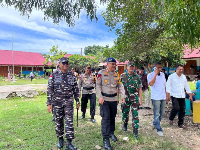 
					Sinergitas TNI-Polri Dalam Pengamanan Pemilu 2024 di Pulau Rote