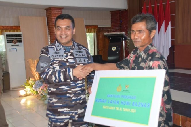 
					Perkuat Peran Masyarakat, TNI AL Gelar Karya Bakti di Wilayah Perbatasan Tahun 2024
