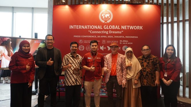 
					Konferensi pers penyelenggaraan konferensi MUN. Sumber: AWMUN IGN.