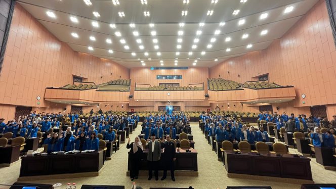
					Jimly Asshiddiqie Sambut Ratusan Mahasiswa Universitas Budi Luhur & Universitas Pancasila