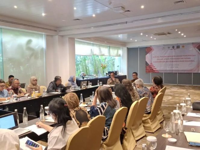 
					Foto: terkait Dialog Perumusan Kebijakan Pemerintah Dalam Upaya Peningkatan Peran Diaspora Dalam Pembangunan Nasional, dok. istimewa