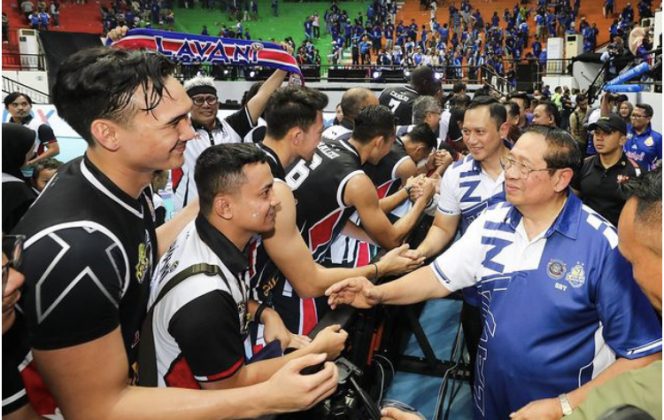 
					Foto: SBY dan AHY hadir di pertandingan LavAni versus STIN BIN, di GOR Bung Tomo Surabaya, dok. IG lavani.forever