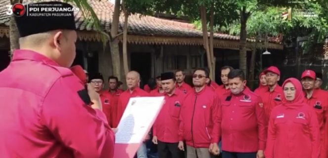 
					Foto: pembacaan sikap pengurus DPC, PAC, kader dan simpatisan PDIP Kabupaten Pasuruan pada tanggal 30 Juni 2024/tangkapan layar