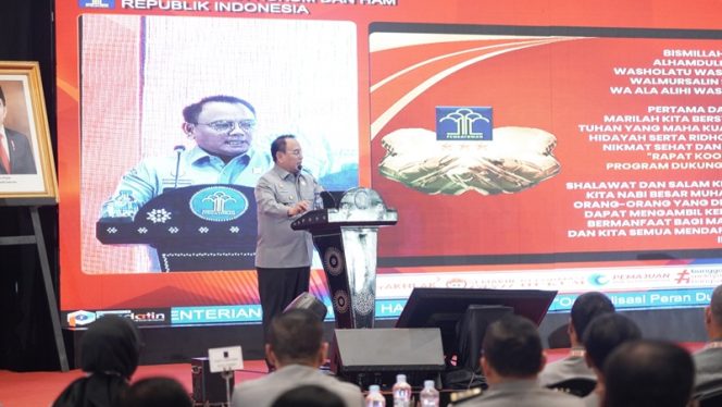 
					Reformasi Birokrasi Berorientasi pada Hasil dan Dampak ke Masyarakat