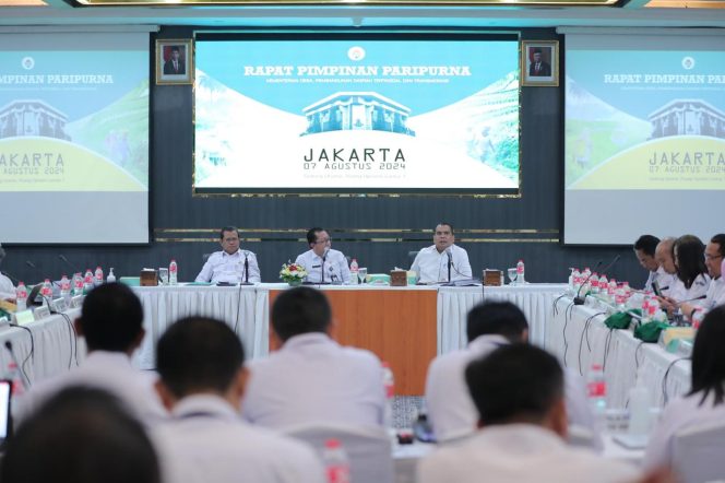 
					Foto: Rapim Paripurna Kemendes PDTT, dok. istimewa