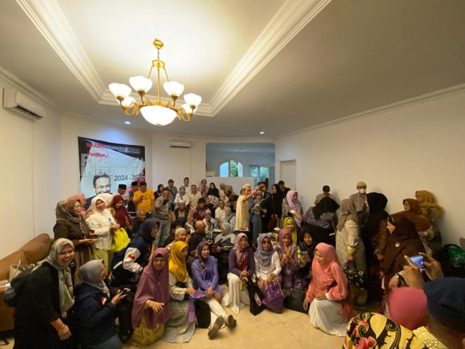 
					Foto: relawan Anies dari berbagai organisasi