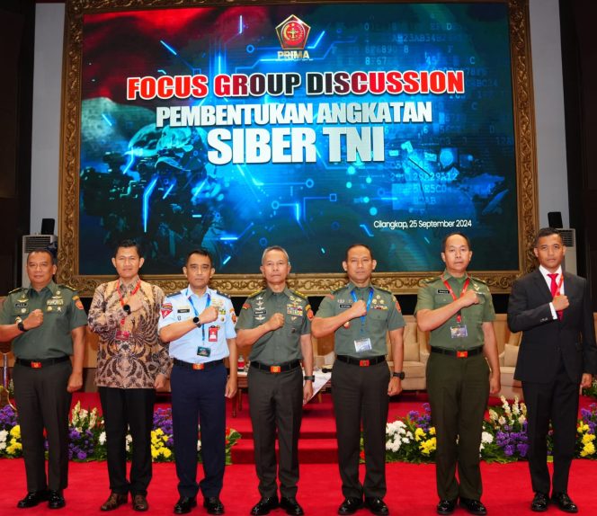 
					Kasum TNI Buka FGD Pembentukan Angkatan Siber TNI