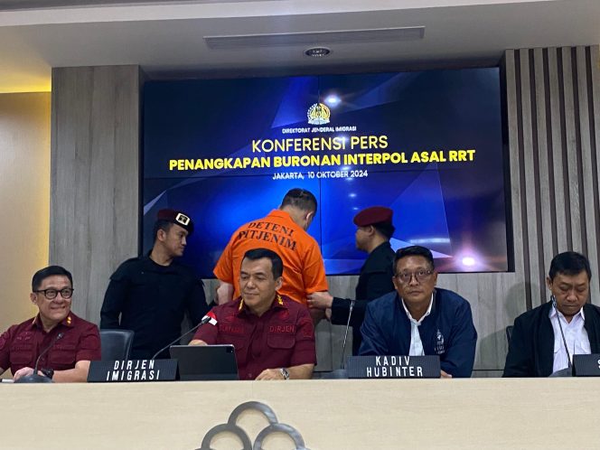 
					Buronan Interpol Asal Tiongkok Ditangkap di Bali, Raup Rp 220 triliun Modus Janjikan Bunga Investasi 10,1 Persen