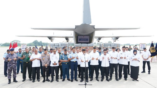 
					Kementerian Imipas Bersama TNI Salurkan Bantuan Untuk Korban Erupsi Gunung Lewotobi di NTT